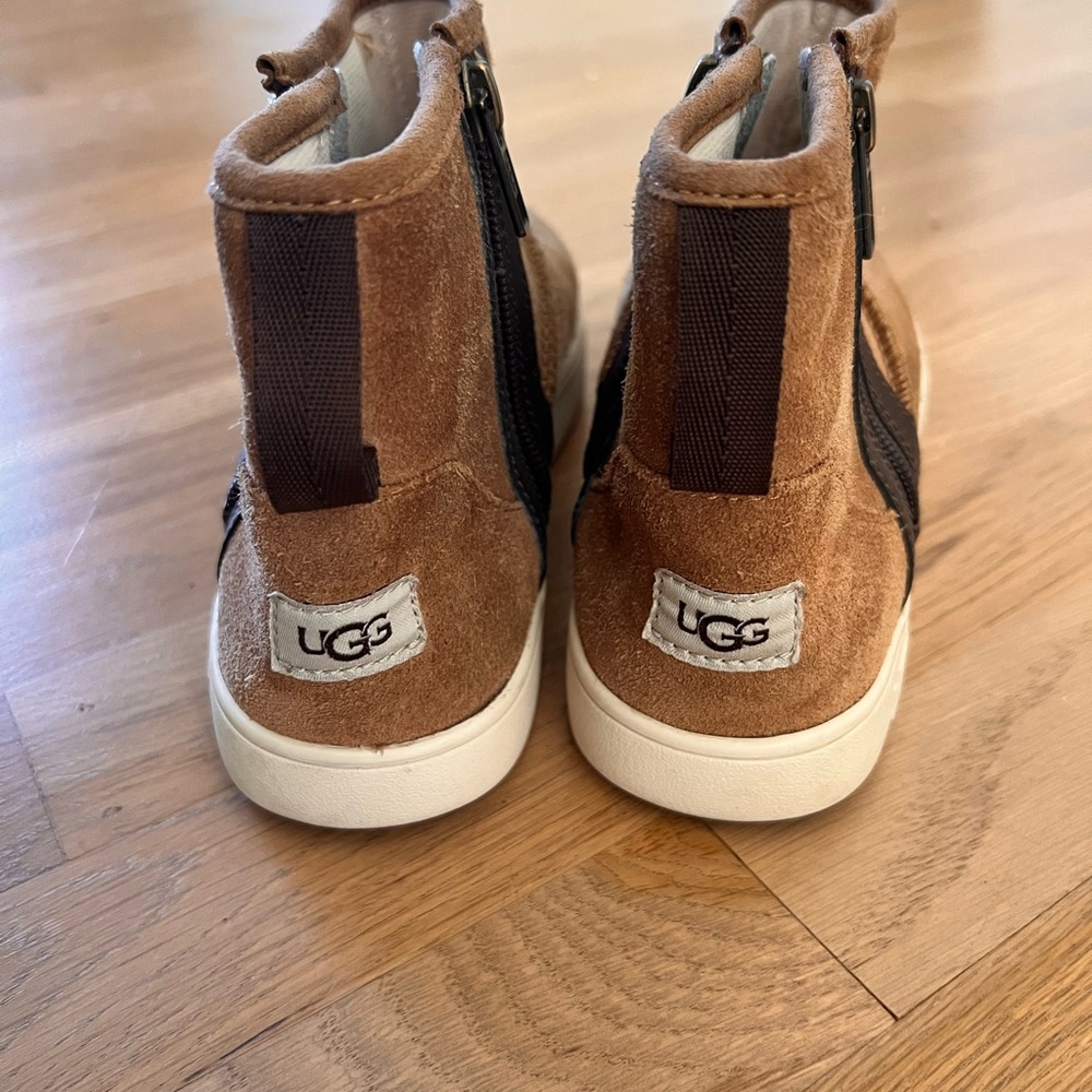 UGG Adler Youth Boots – Size 4 (Brown Suede, Side Zip)